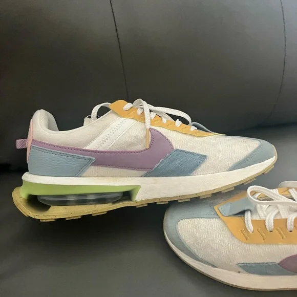 Nike Purple and White Athletic Shoes Air Max Pre-Day. The Sun Club, Size 9 - Picture 8 of 11
